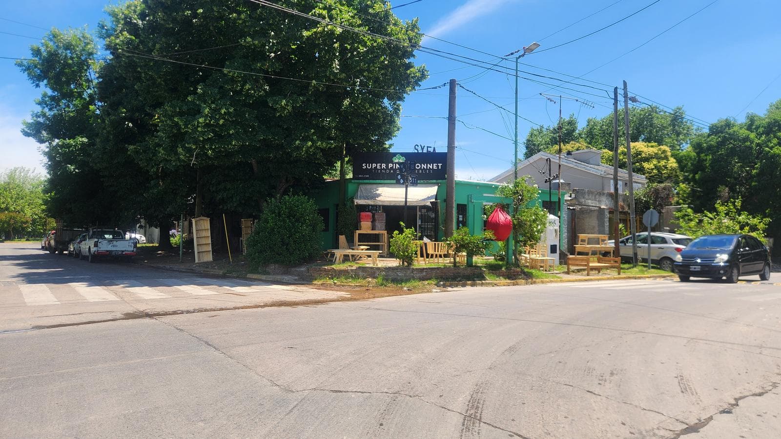 LOCAL COMERCIAL ESQUINA GONNET - 1