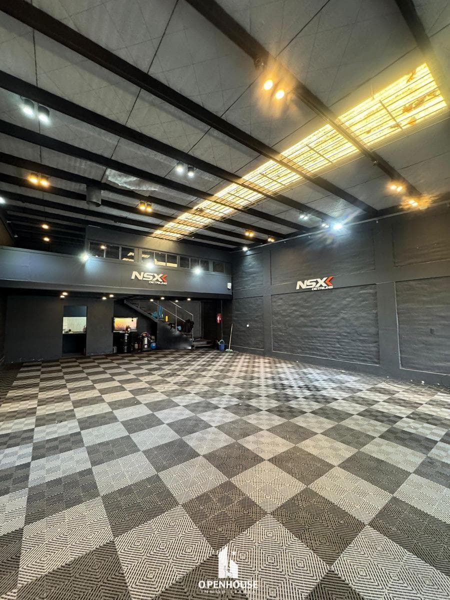 OPENHOUSE Inmobiliaria Vende Fondo de Comercio Taller de Detailing NSX - 1