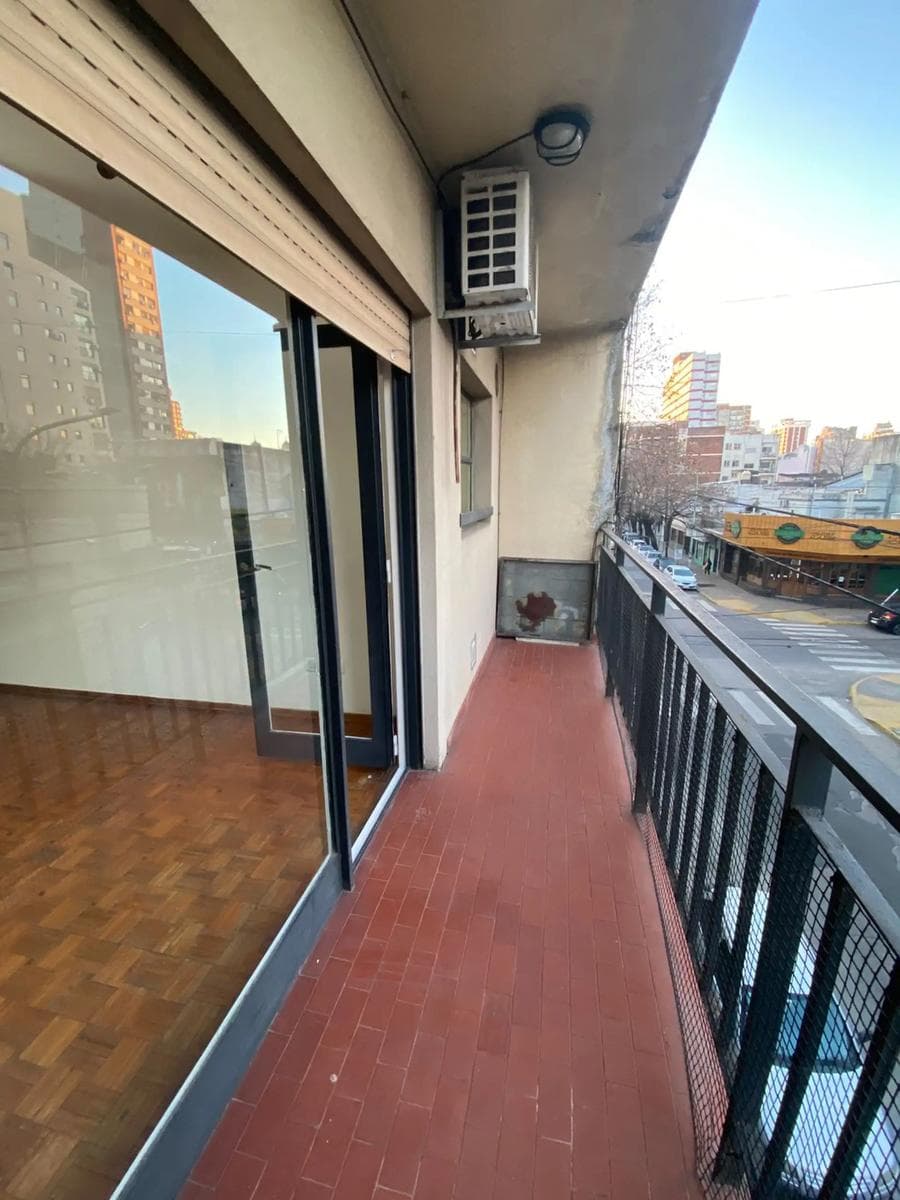 Departamento 2 Ambientes en Venta | Quilmes Centro | Balcón al frente - 1