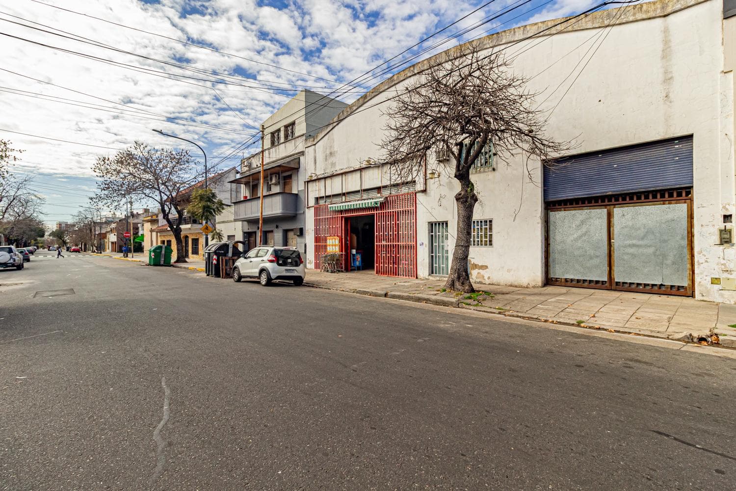 VENTA GALPON DOBLE FRENTE EN PARQUE CHACABUCO - 1