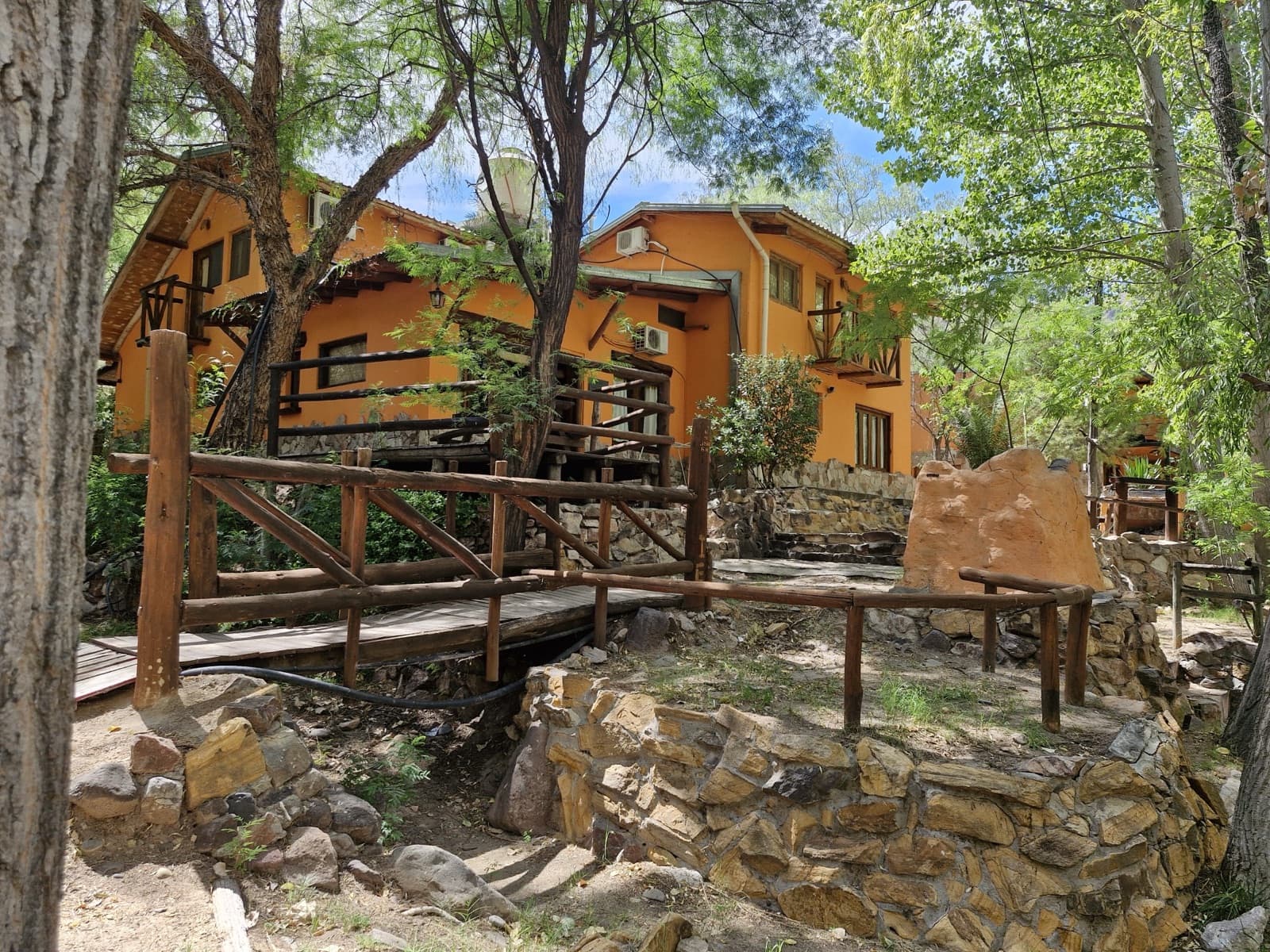 Hotel - Embalse Valle Grande - 1