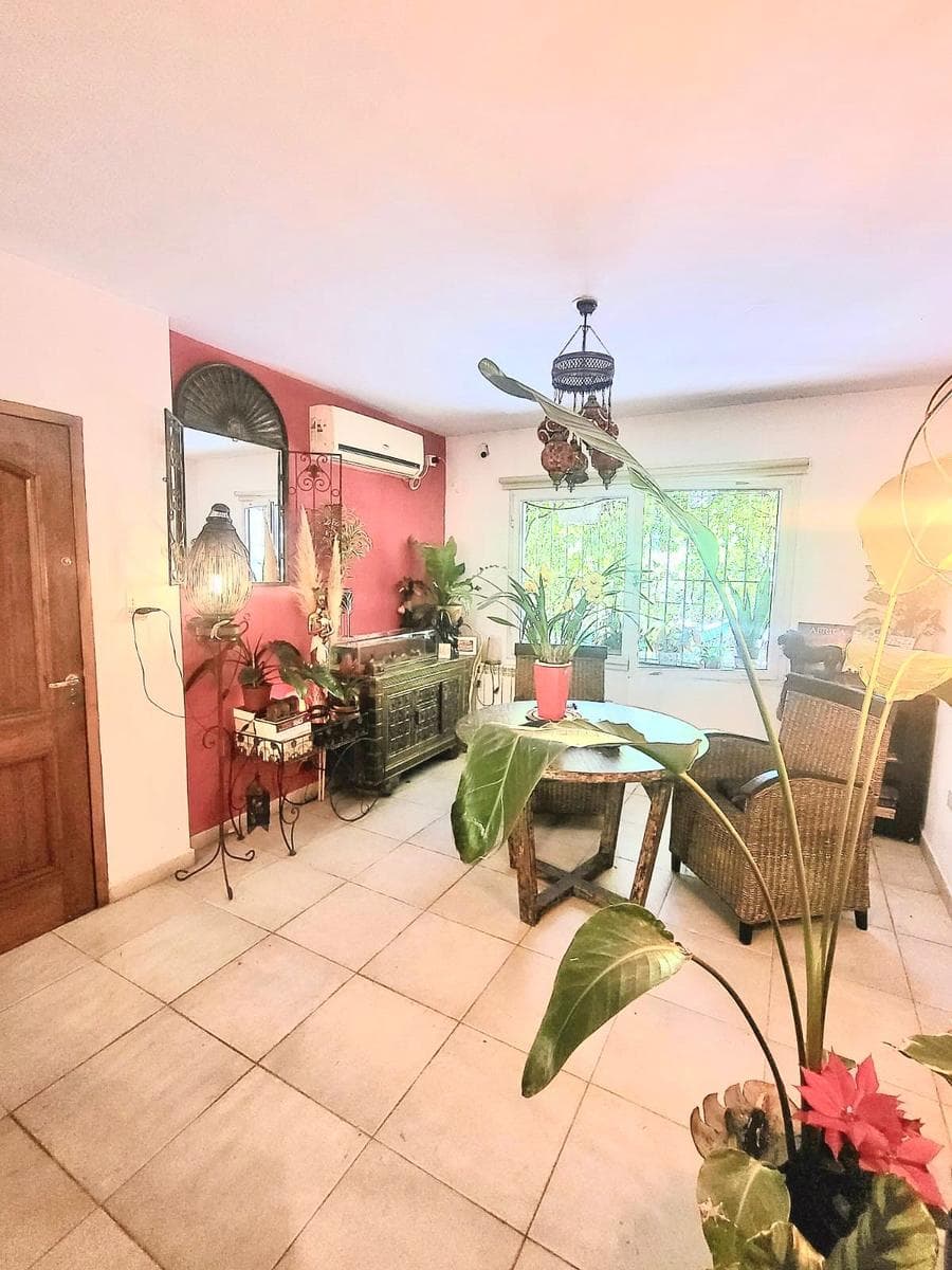 departamento 4 ambientes con patio y cochera a la venta en lujan centro - 1