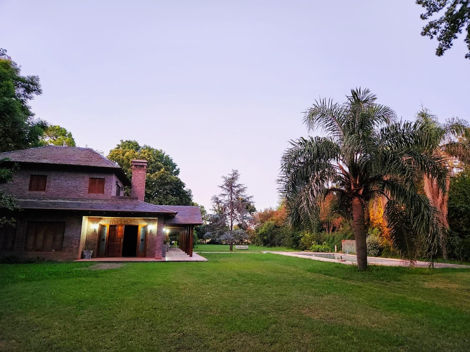 VENDE IMPORTANTE PROPIEDAD EN FUNES - 1