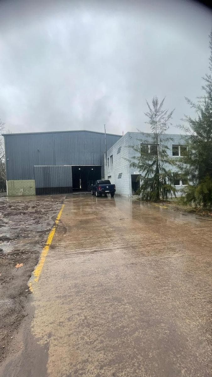 Nave de 1200 mts en alquiler o venta en el Polo Industrial de Ezeiza - 1
