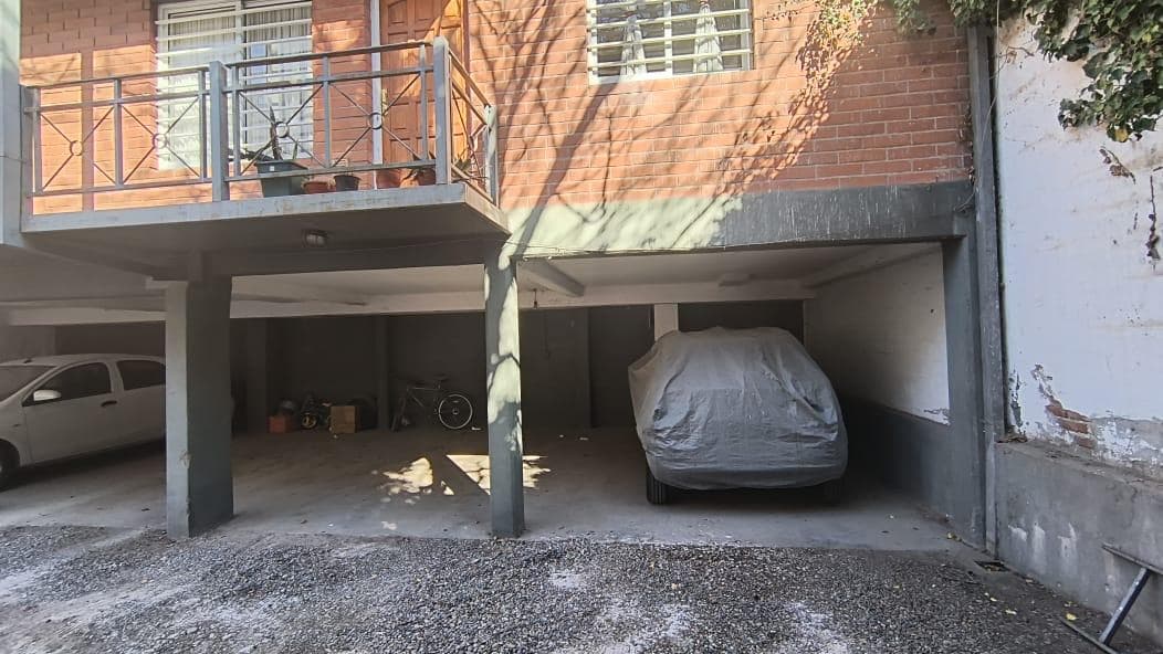 Cochera en Capital - 1