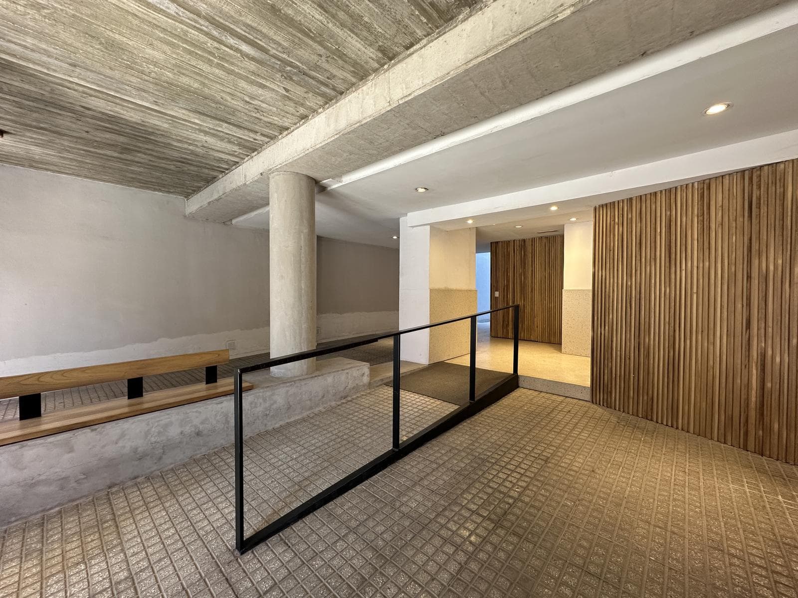 Oficina en venta - Barrio Lourdes - 1