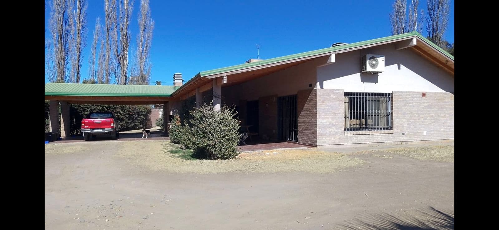 Casa con interesante parque con piscina - 1