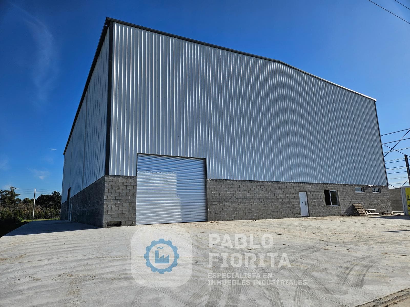Galpón tipo deposito industrial de 1350m2 en alquiler Polo industrial Spegazzini Ezeiza - 1