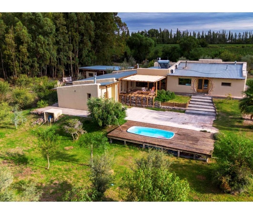 Se vende Cob House en San Rafael, Mendoza. - 1