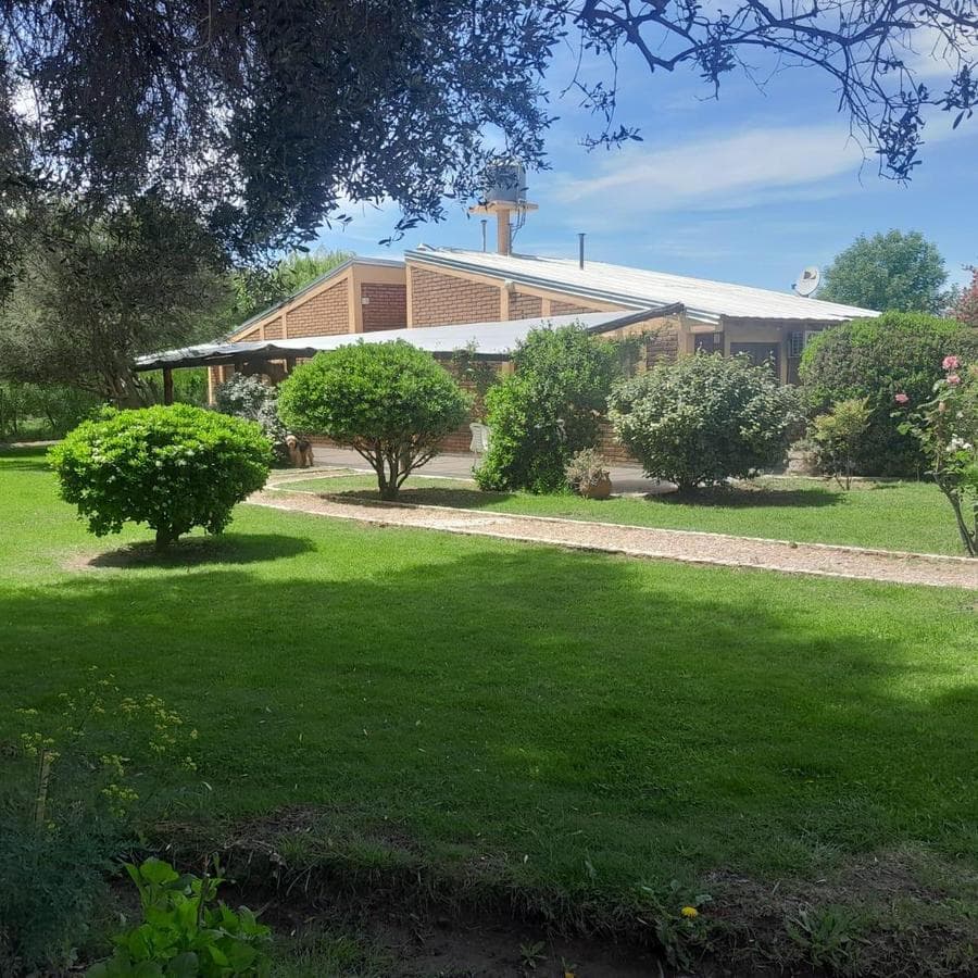 Se vende complejo de cabañas funcionando en San Rafael Mendoza - 2