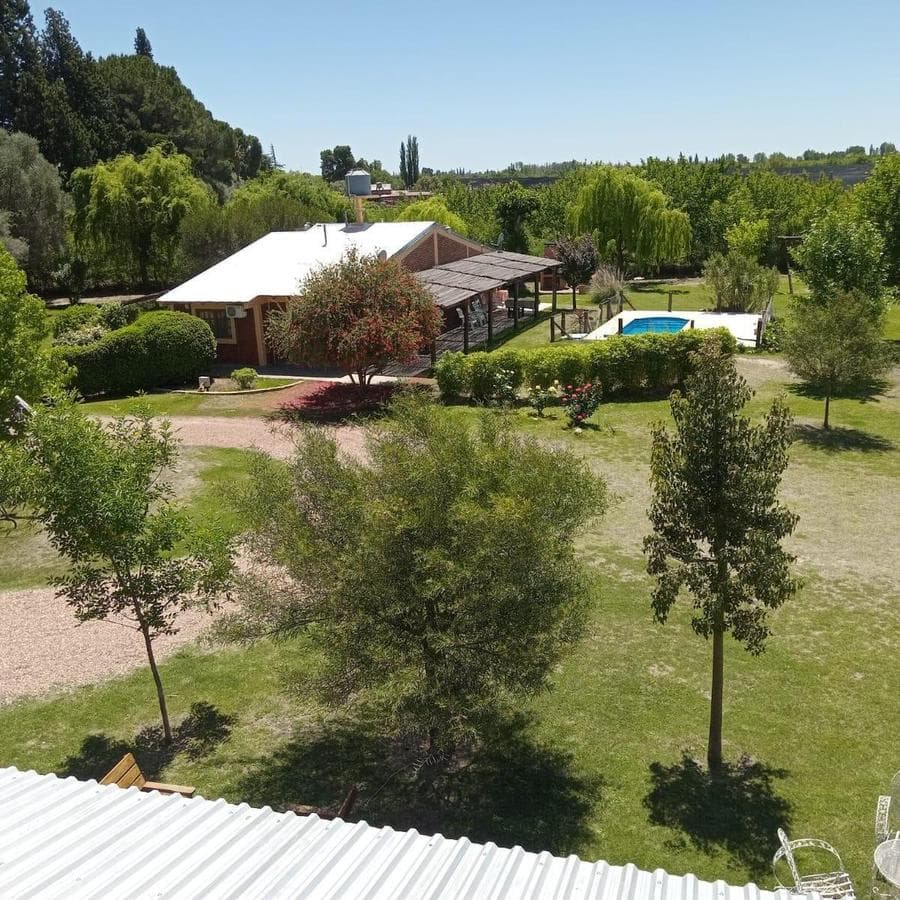 Se vende complejo de cabañas funcionando en San Rafael Mendoza - 1