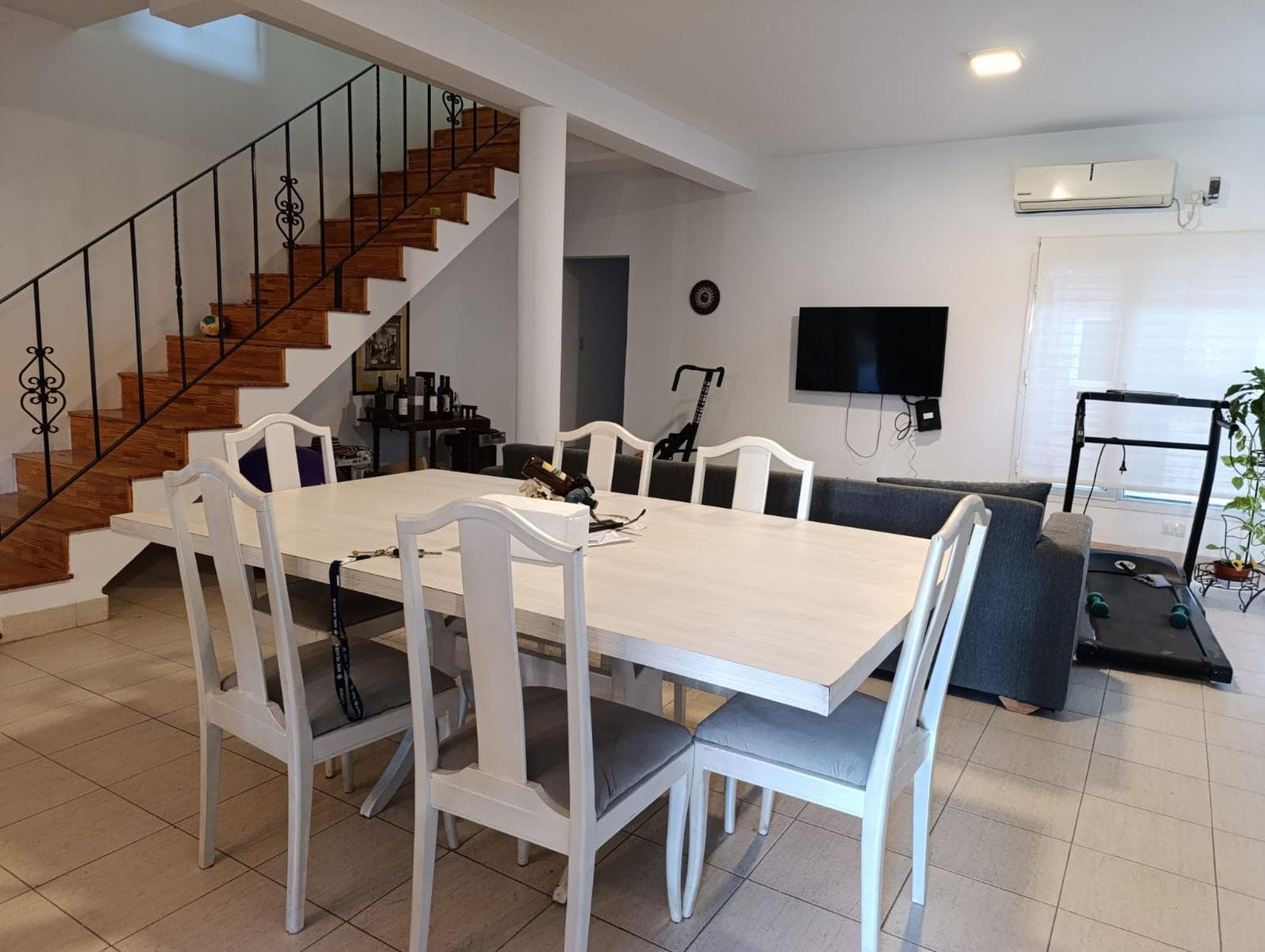 Alquiler- 3 dormitorios con pilera - 2