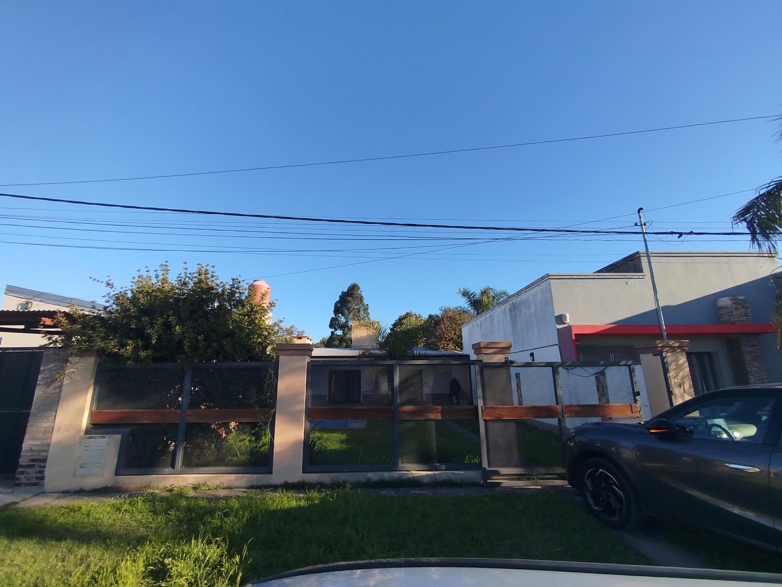 Quinta de 2 dorm en Barrio Jorge Newbery a mts de Ruta 11 - 1