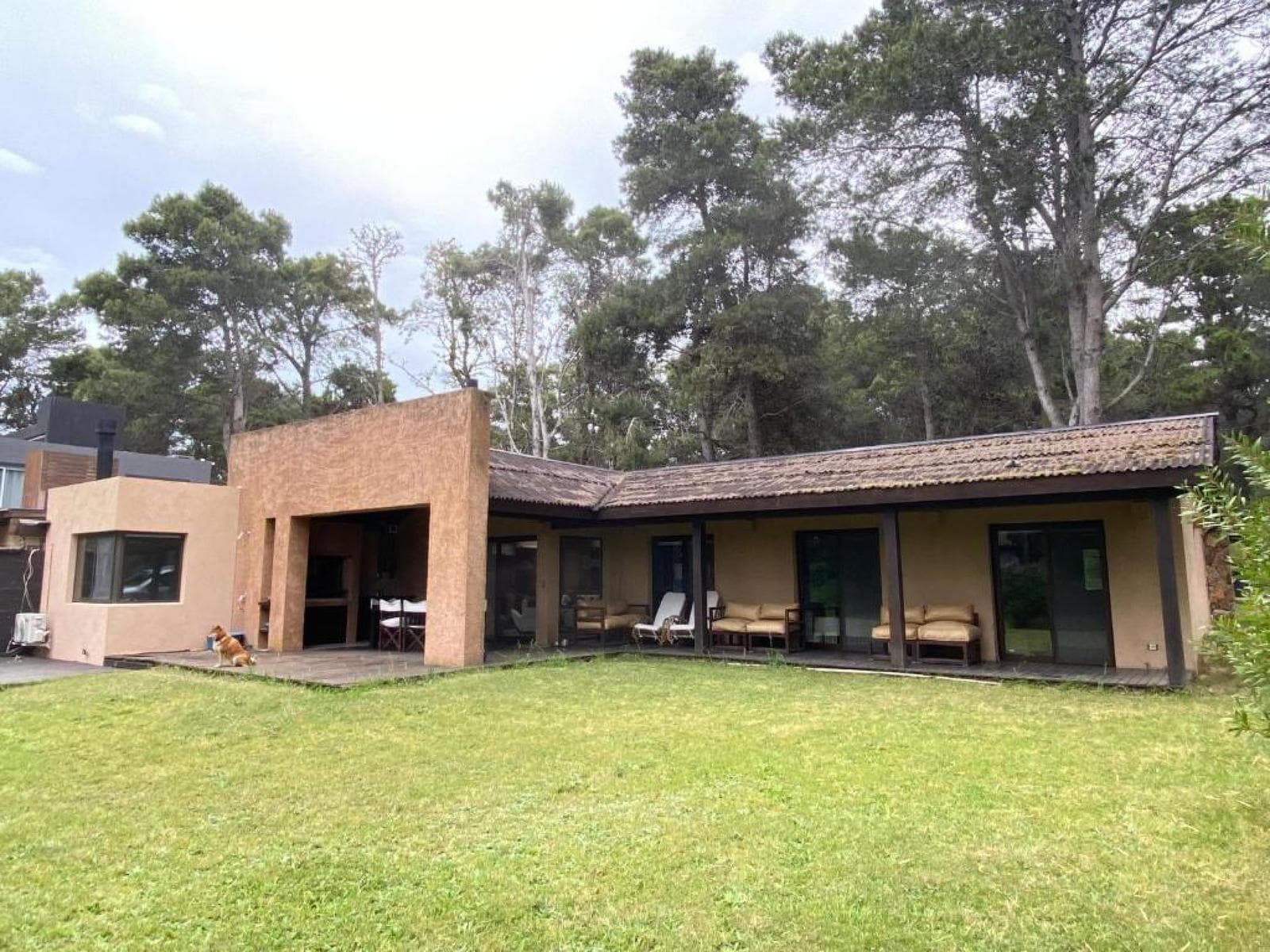 Casa en venta - 4 Dormitorios 3 Baños - Mar Azul - 1