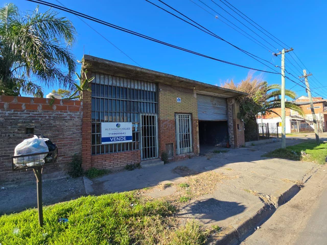 Local en San Antonio de Padua - 1