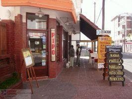 VENTA EN BLOCK - LOCAL RESTAURANTE + DOS DEPARTAMENTOS - 1