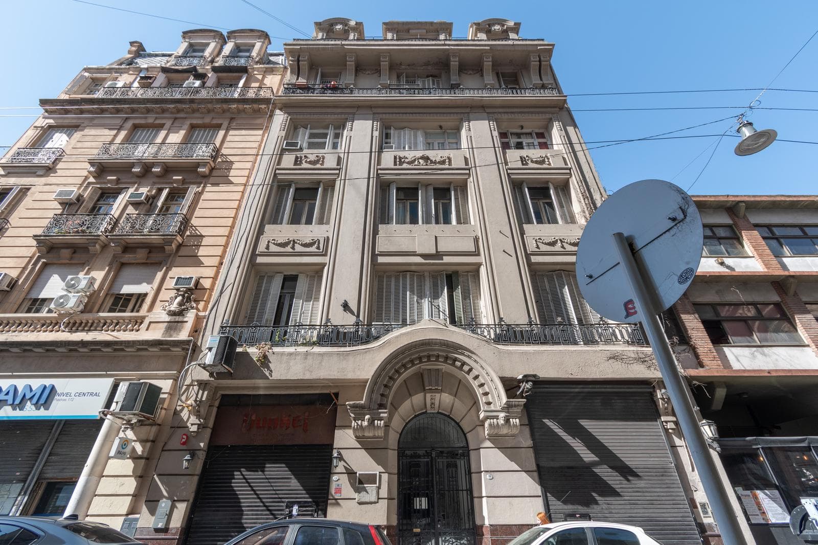 Venta | departamento PENSION 10 ambientes | Monserrat | permuta - 1