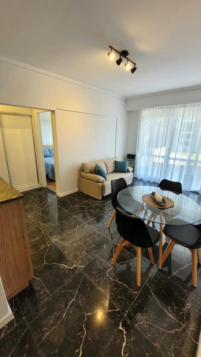 DEPTO EN VENTA DE 2 AMB A LA CALLE RECICLADO EN DIAG ALBERDI 2300 - 2