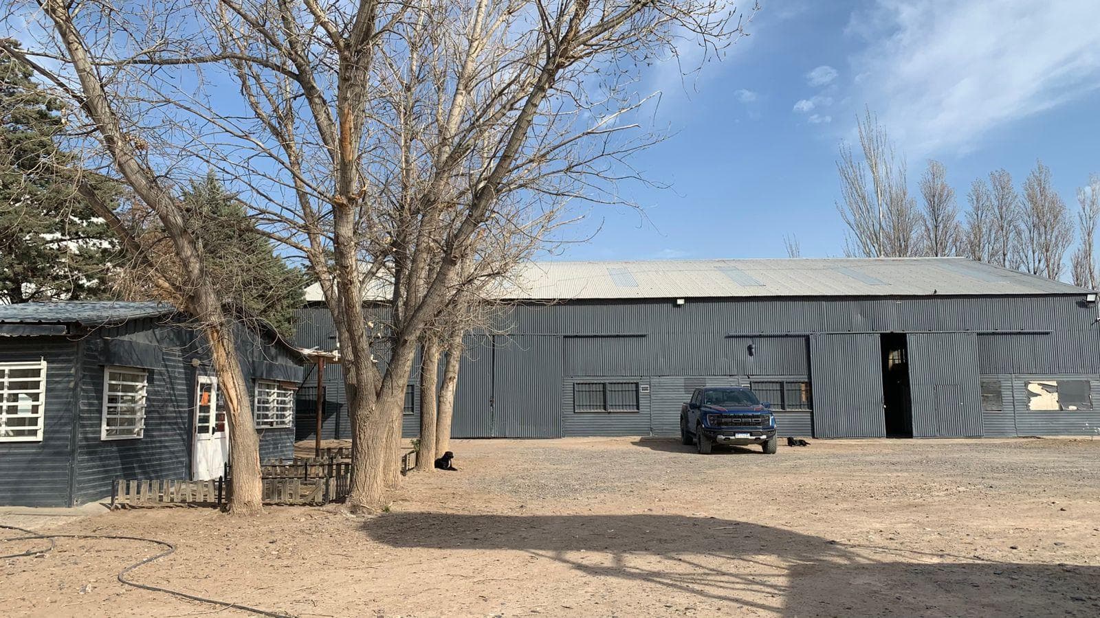 Venta de Galpón en Neuquén - 1