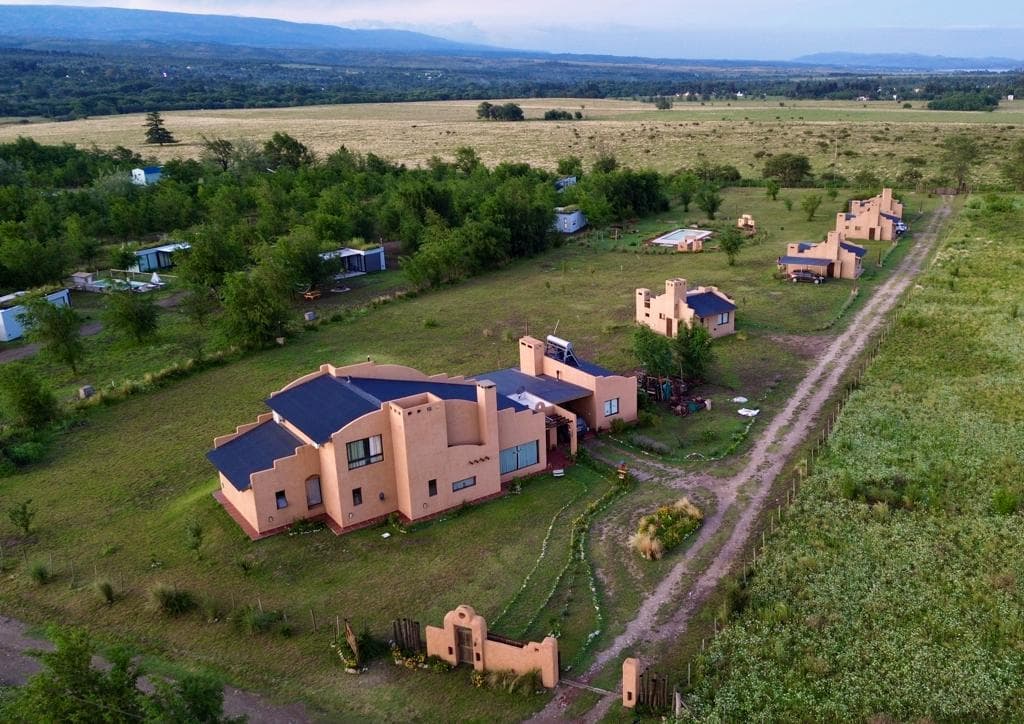 Complejo de Cabañas mas Casa Principal en venta - Los Reartes - 1