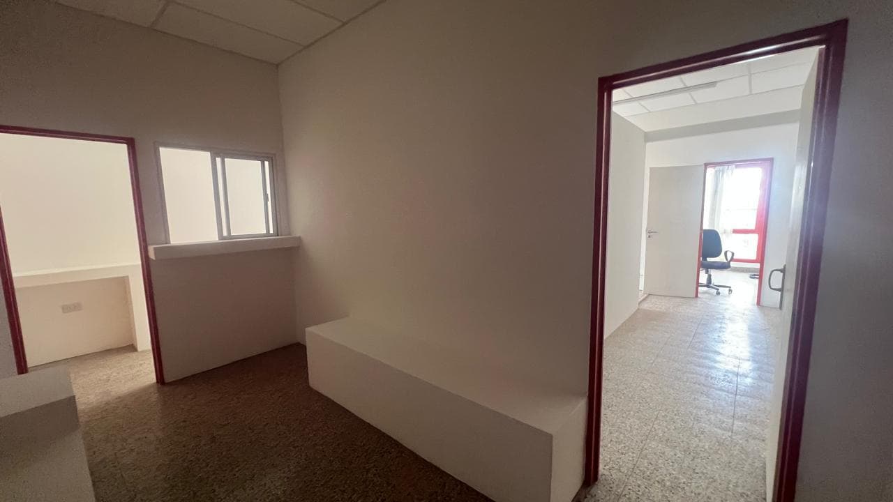 Oficina centrica en alquiler - 2
