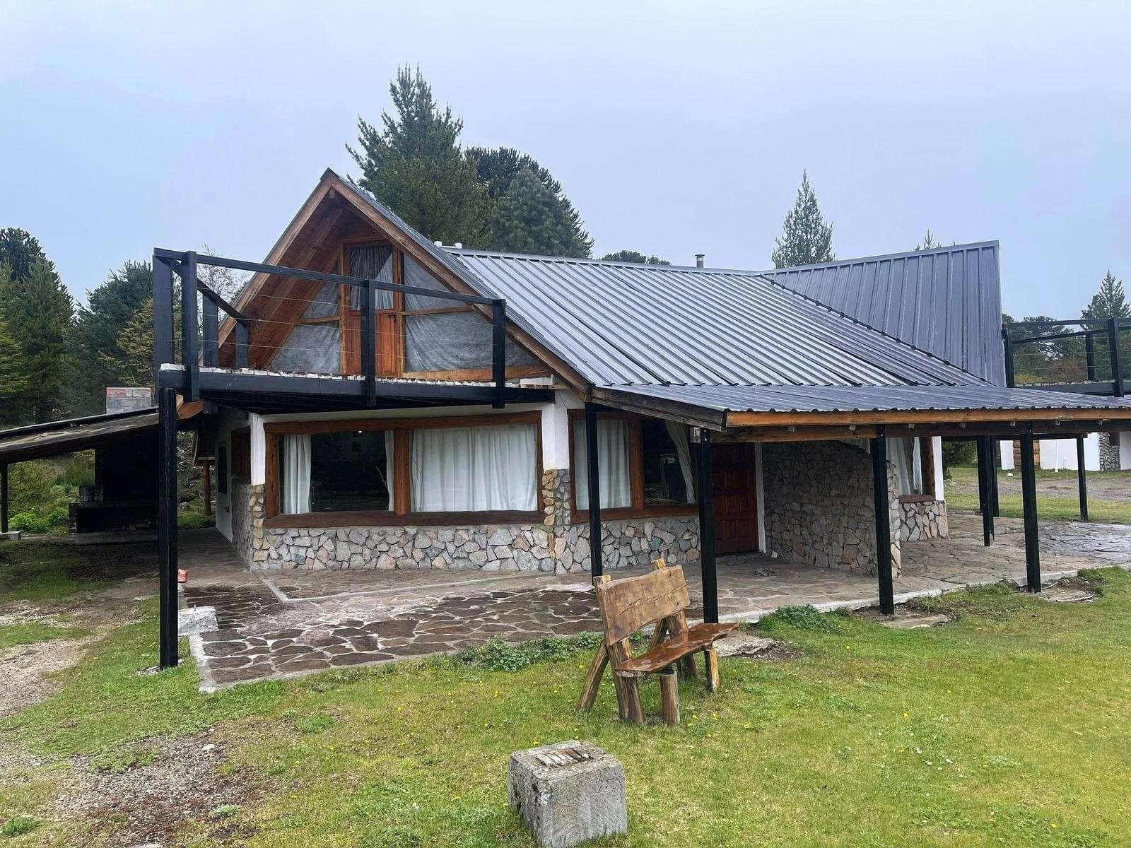 Complejo De 5 Cabañas En Terreno De 5,5 Hectareas Moquehue Villa Pehuenia Neuquen - 1