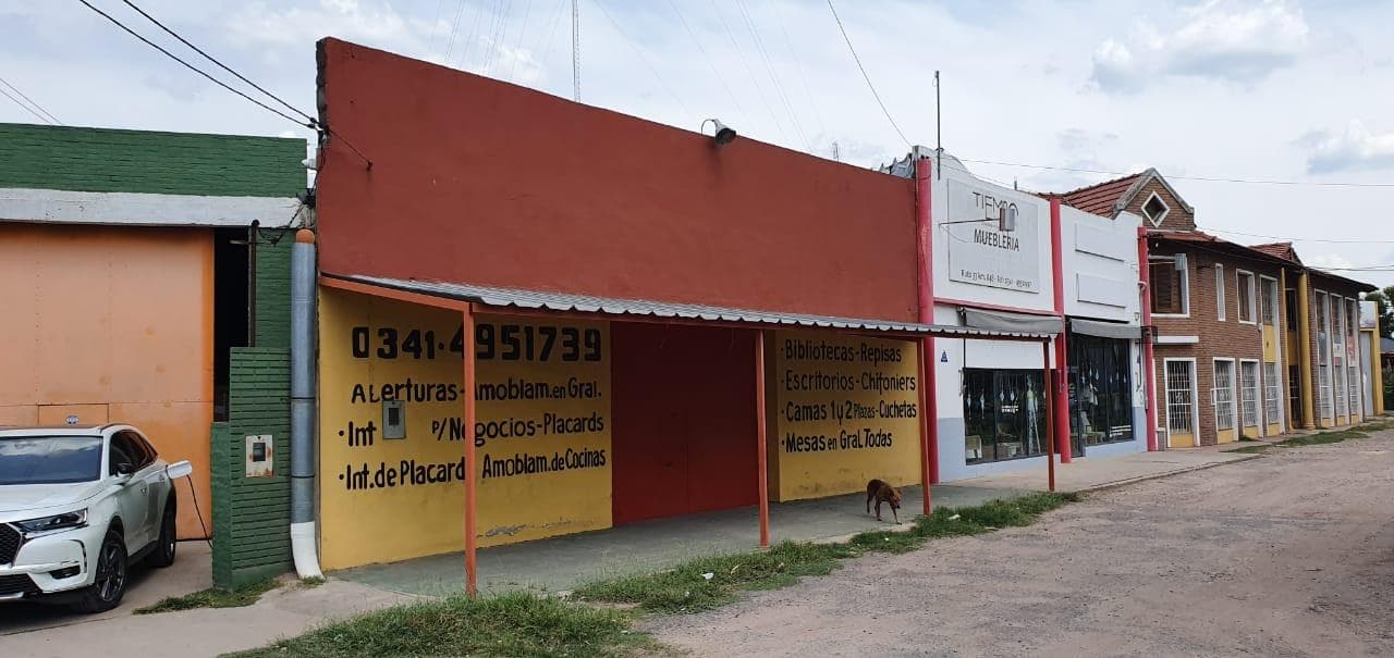VENTA: Galpón con oficina y un sector con entrepiso en Perez. - 1