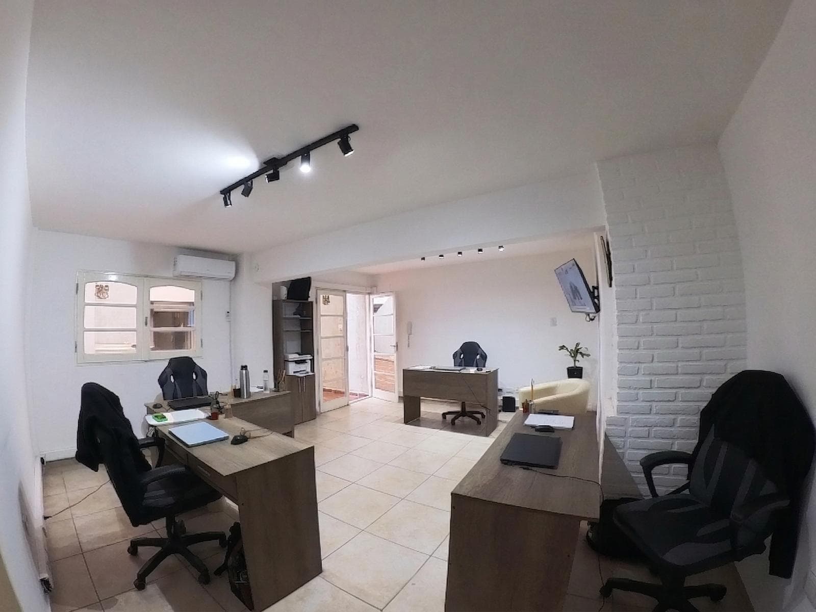Oficina en General Paz · 30 m² · USD 22.000 · Acceso directo desde Costanera - 1