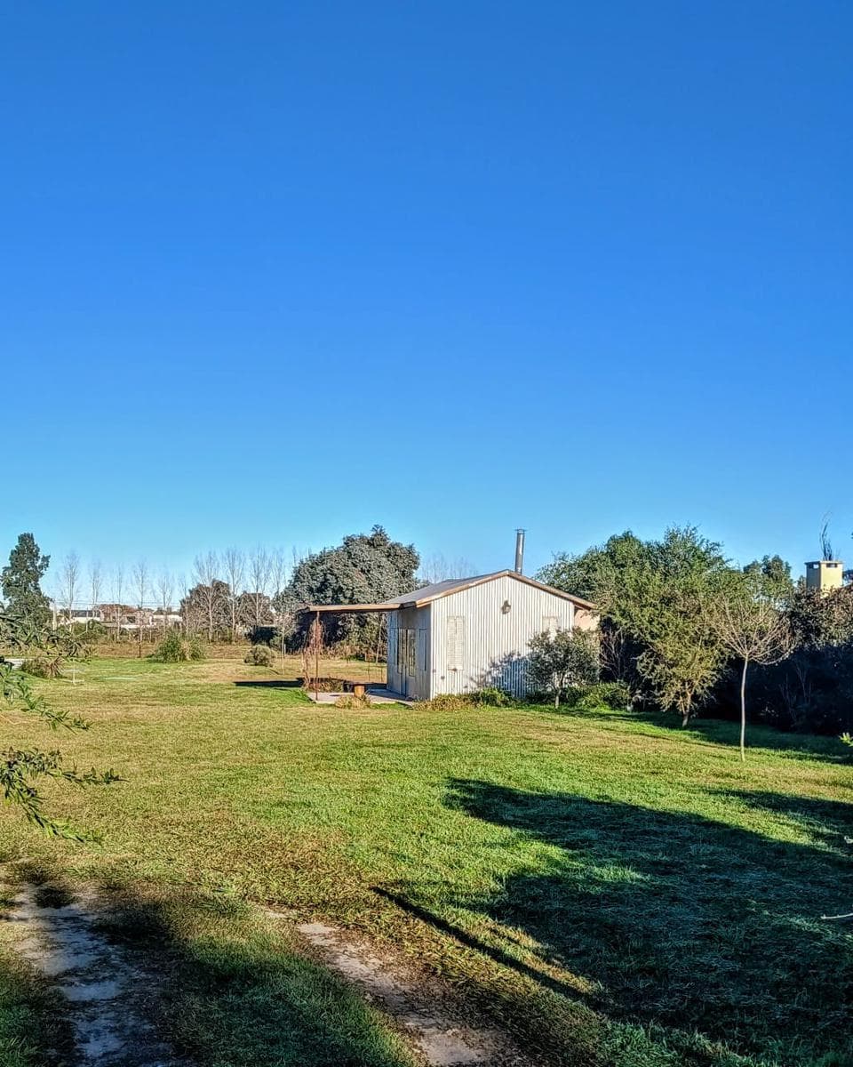 Lote de 1684 m2 en Chacras del Ocho, Pilar - 1