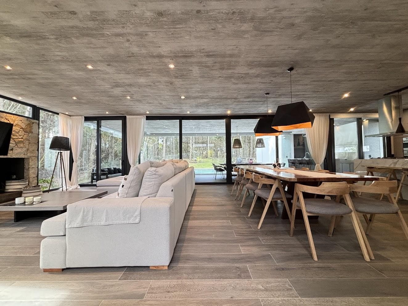 Alquiler en Senderos 4 de Costa Esmeralda - tope de gama - 5 habitaciones - pileta y fondo libre - 1