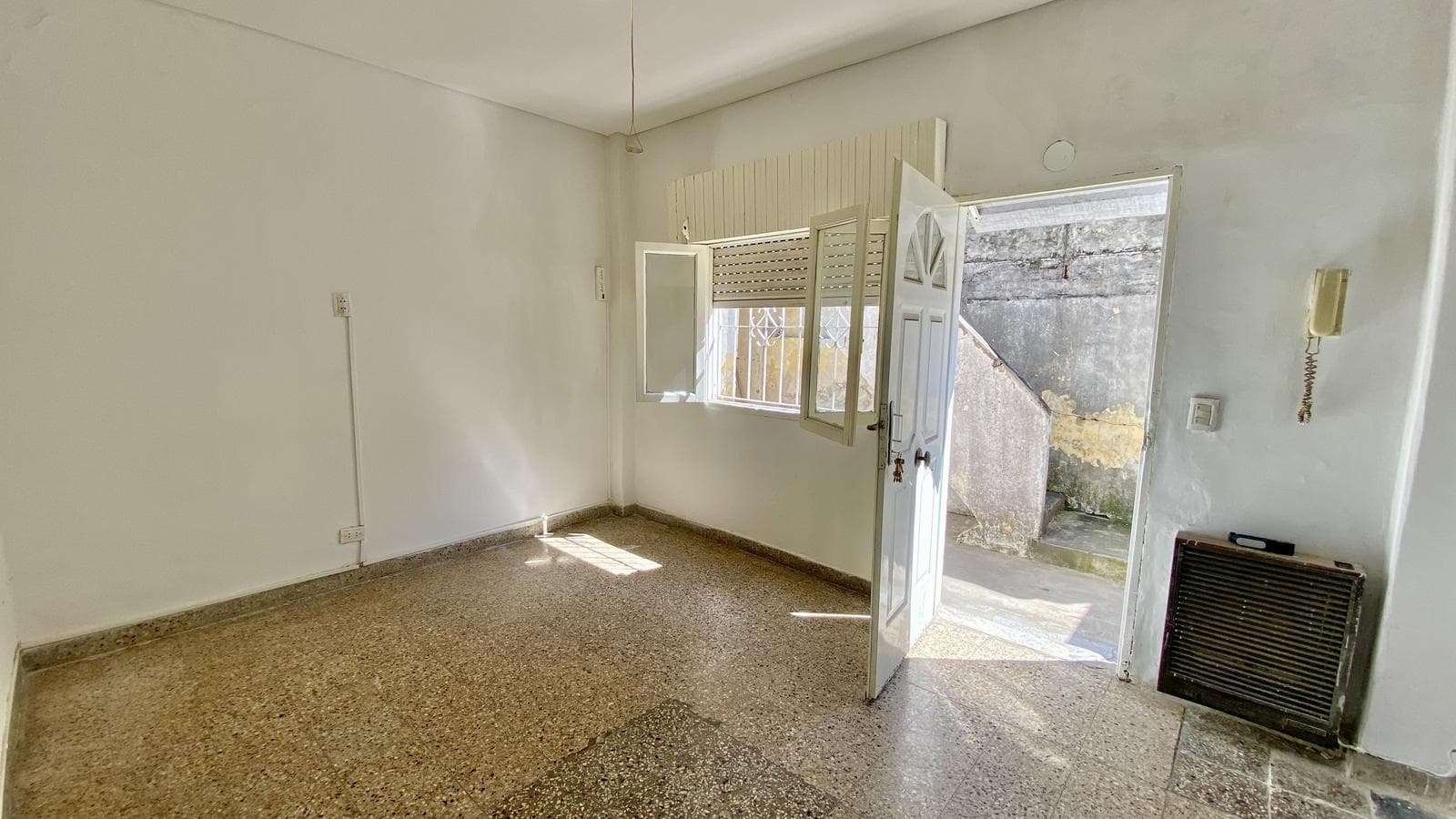 PH en Venta 2 Ambientes en Excelente ubicación de Villa Adelina - 1