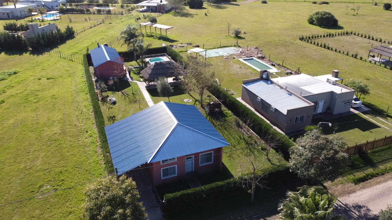 Casa Quinta en Venta en Barrio Driving Golf – Quincho y Pileta - 2