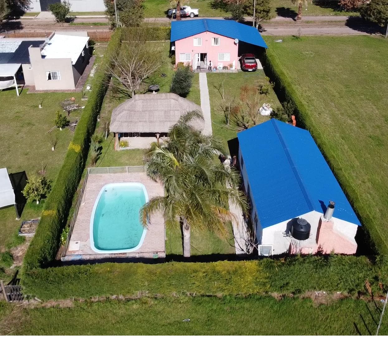 Casa Quinta en Venta en Barrio Driving Golf – Quincho y Pileta - 1