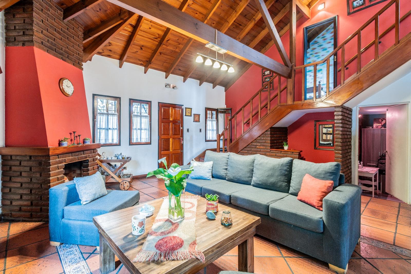 VENTA CASA 4 AMBIENTES 3 DORMITORIOS PILETA Y QUINCHO MORON NORTE - 1