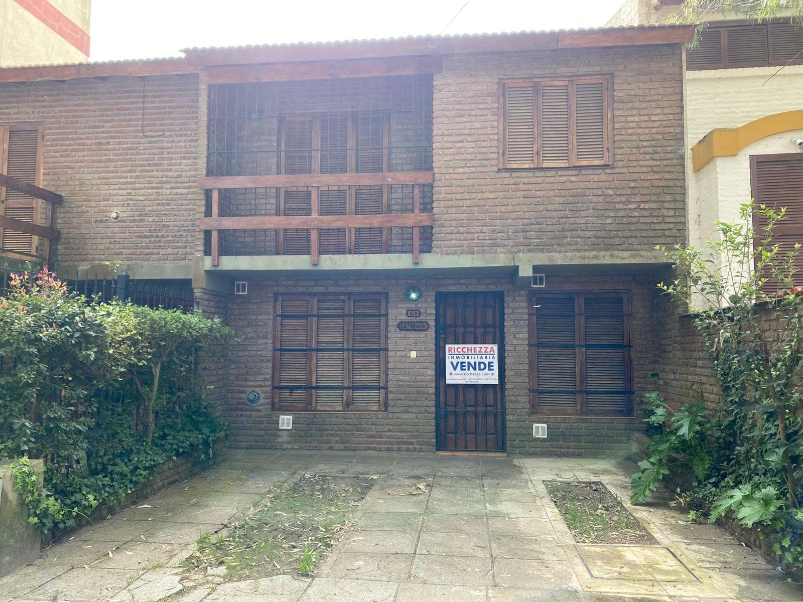 DUPLEX TRES AMBIENTES CON COCHERA - IDEAL VIVIENDA PERMANENTE - 2