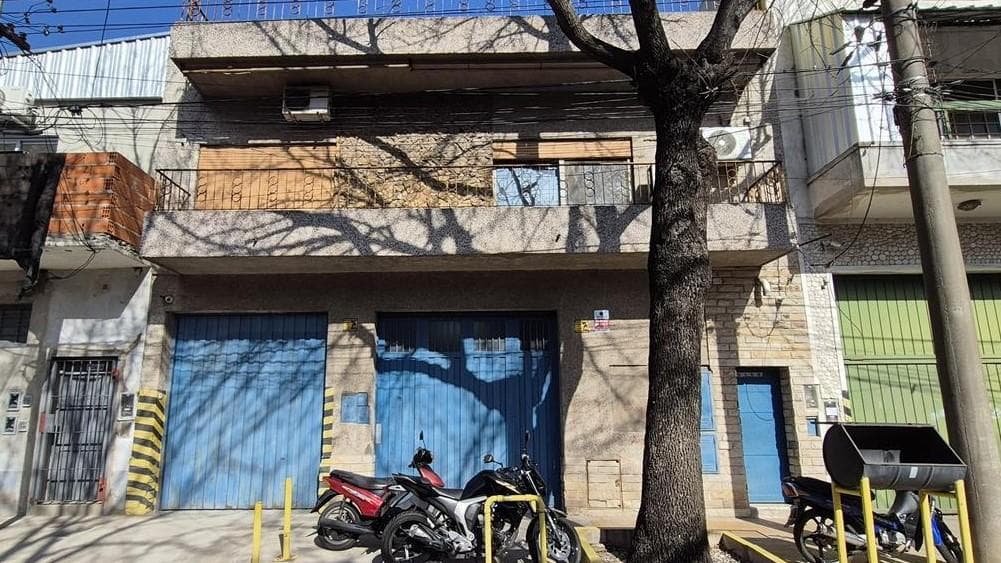 En Venta, Galpon 550m2 Cub. Zona industrial, VILLA MARTELLI - 1