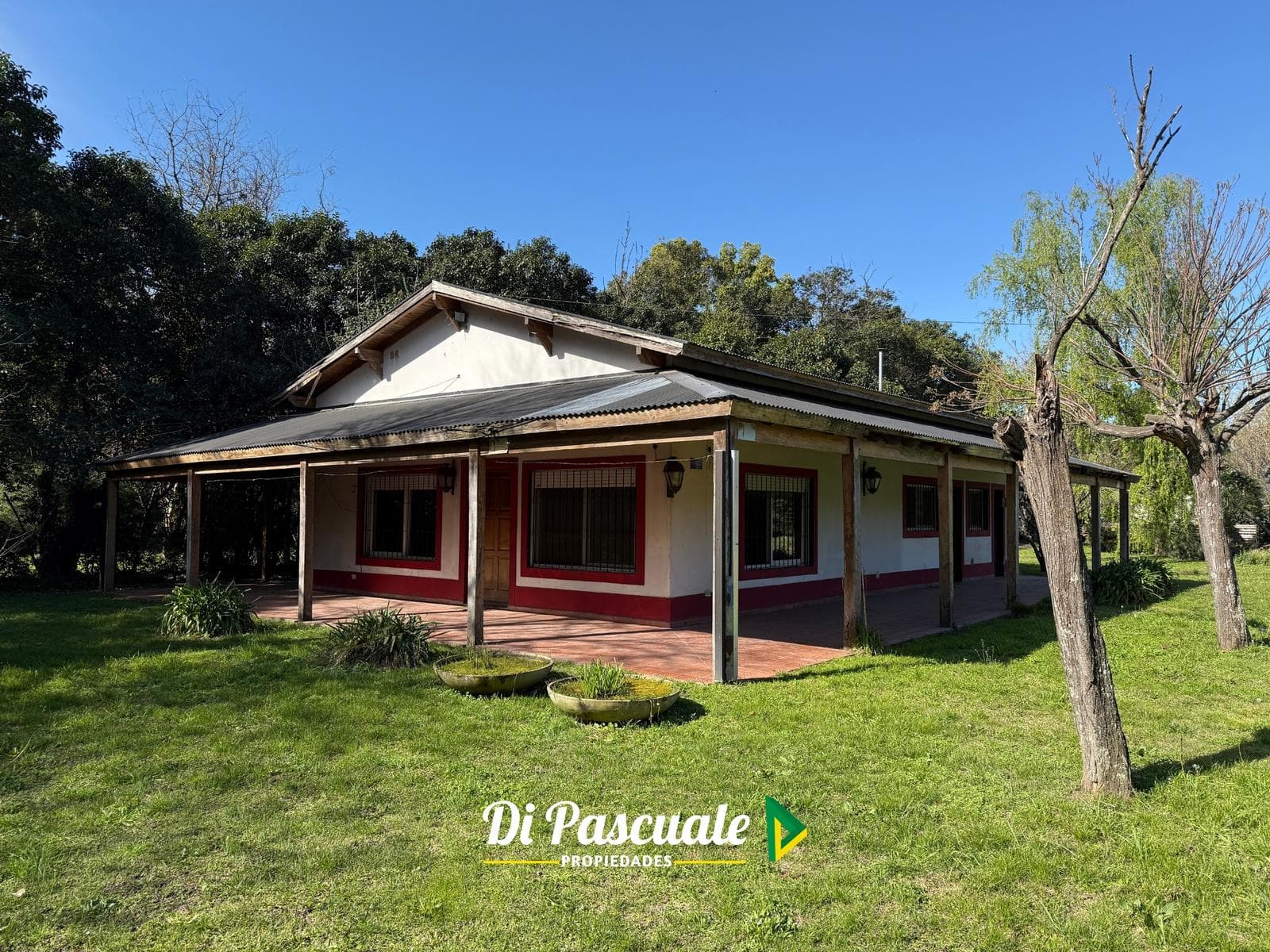 VENTA Casa Quinta en calle privada - La Reja Sur - 1