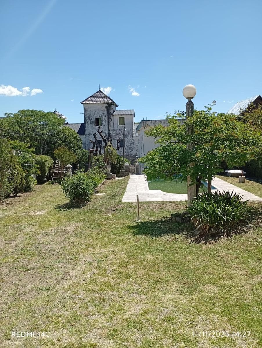 HOTEL EN VENTA 14 HABITACIONES EN LA FALDA - 1