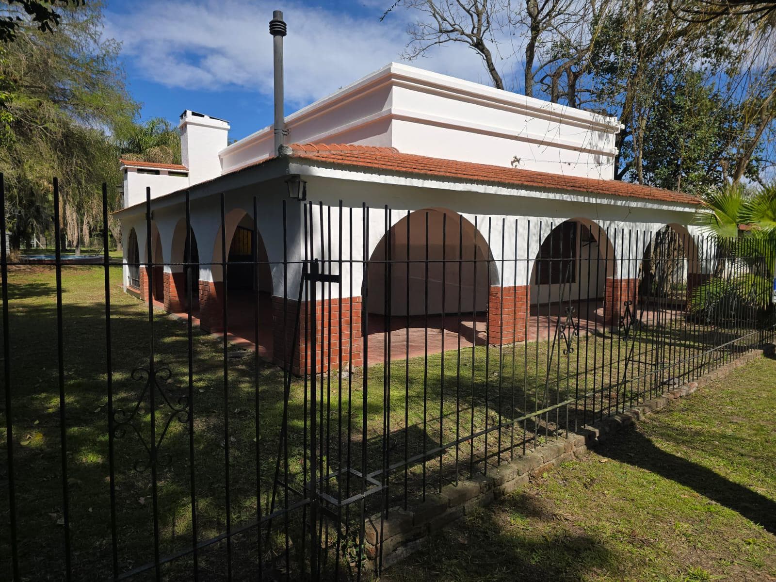Venta casa quinta amoblada en Sauce Viejo - 1