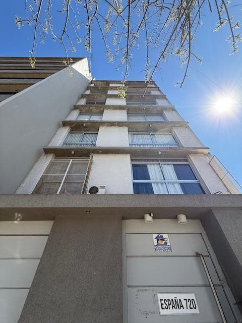 OFICINA MONO AMBIENTE EN ALQUILER - 1