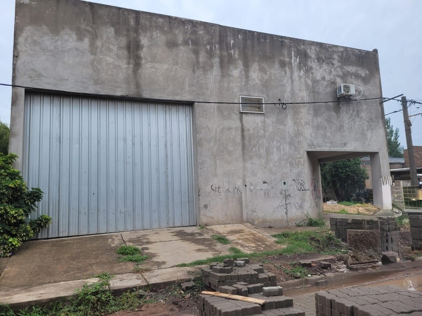 VENTA: Galpón de 314 m2 en Perez - 1