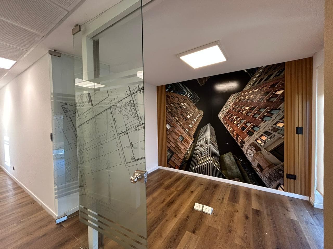 OFICINA COMERCIAL VENTA EN Camilo Cavour 3055 1°B C/ DOS COCHERAS (LANUS OESTE) - 1