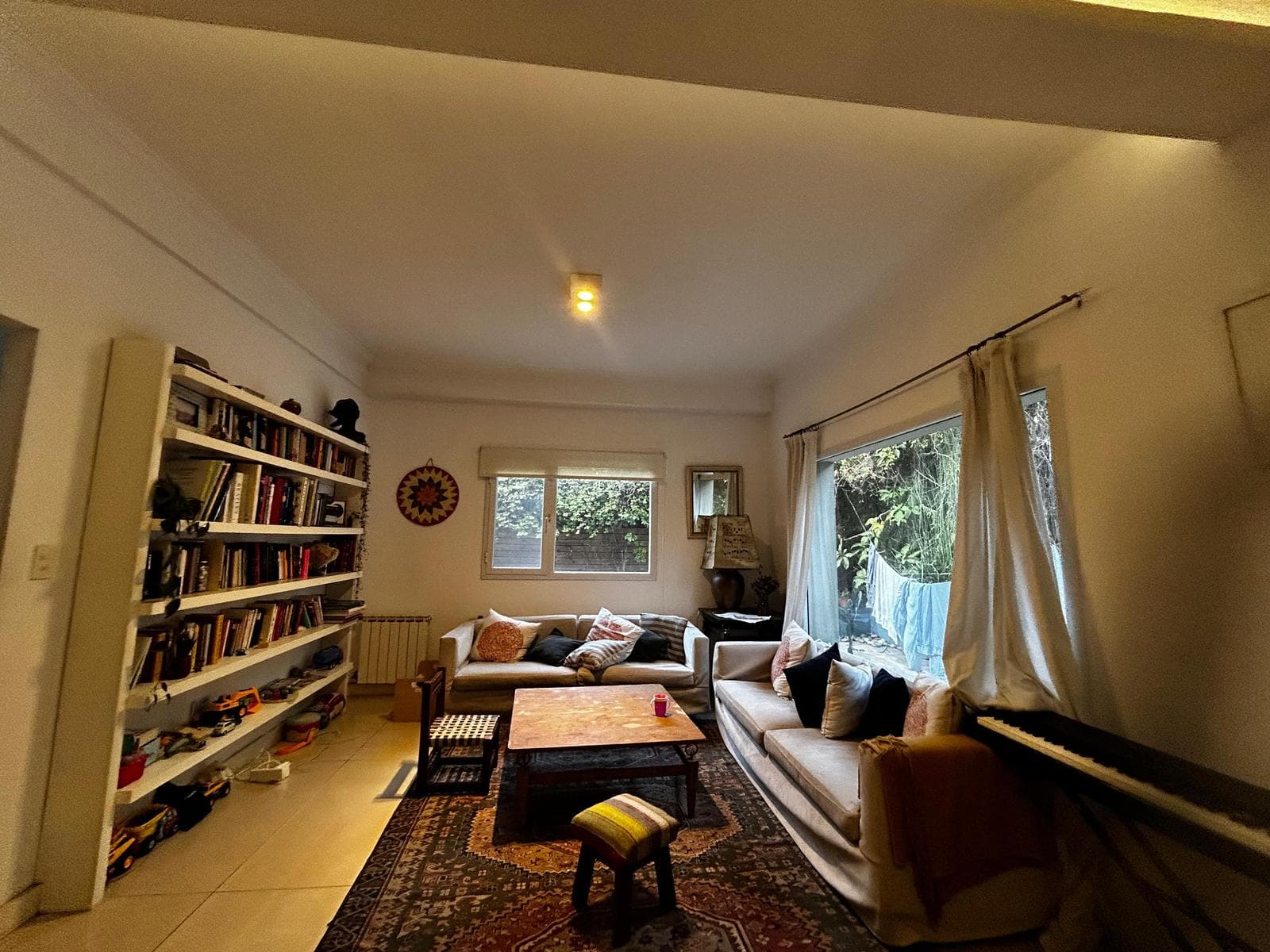 Casa en alquiler en Martinez, 3 dormitorios y patio con parrilla - 1