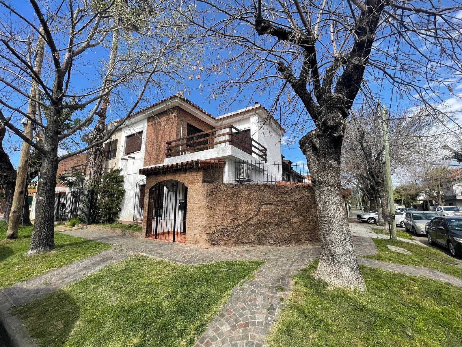 Chalet 4 Ambientes en Martínez – Juncal y Fray Luis Beltrán – Excelente Ubicación - 1