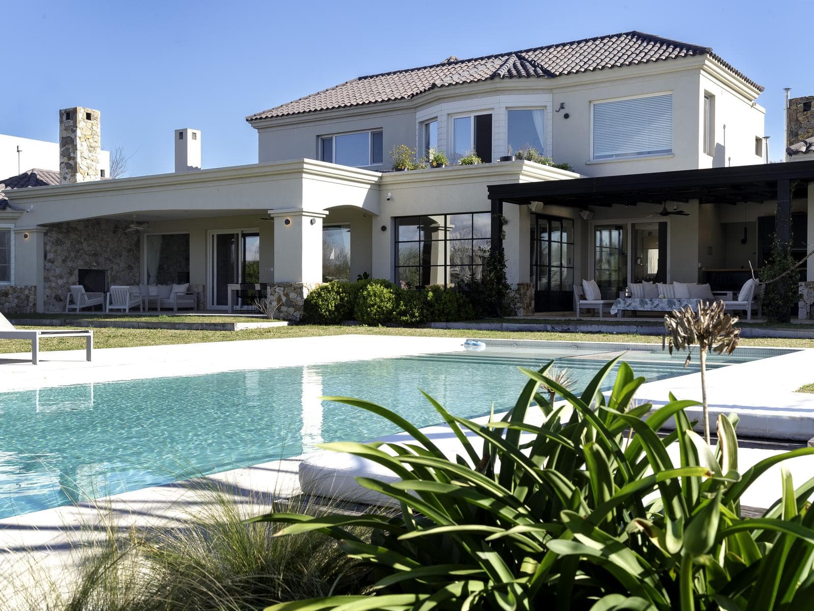Estancias del Pilar Venta Impresionante casa inteligente con vista al lago y lateral verde - 1