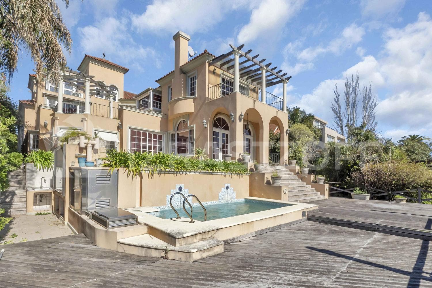 Casa en venta de 4 dormitorios con gran amarra en lote interno de Marina del Sol. - 1