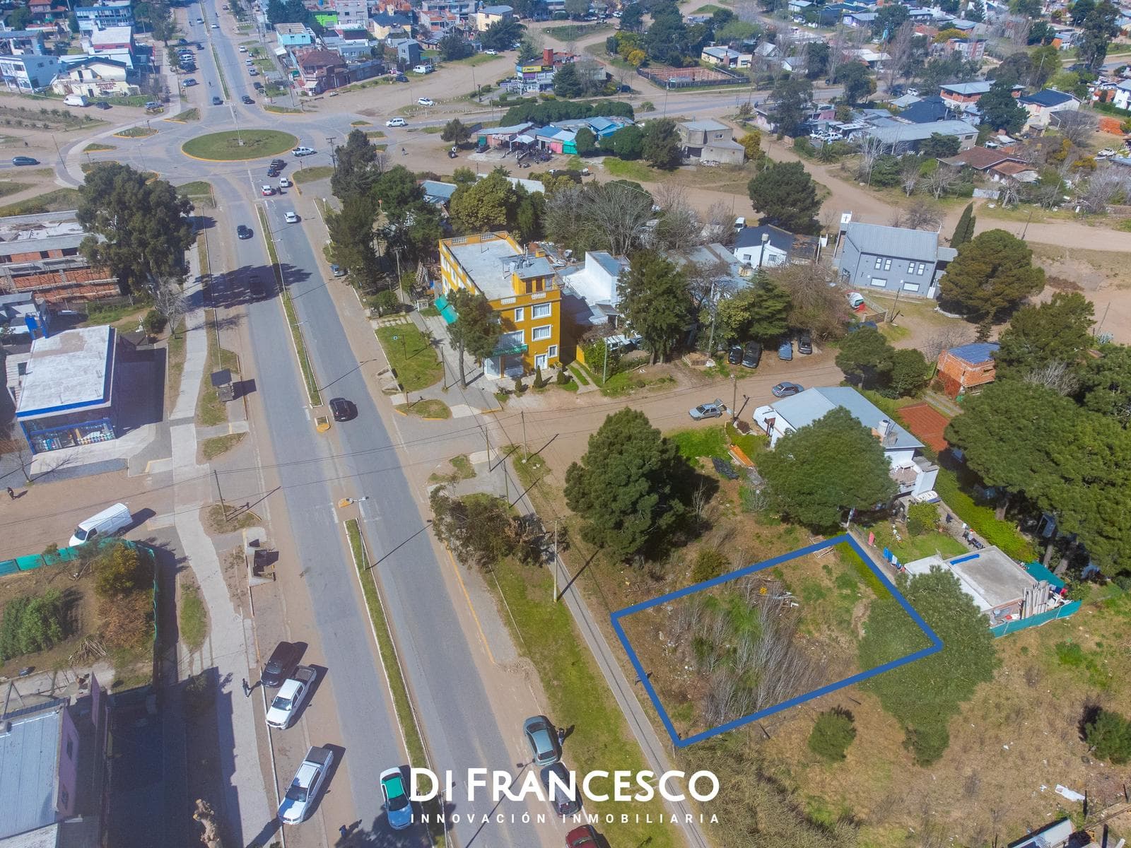 Terreno Comercial Multifamiliar sobre Victor Hugo Ostende - Pinamar - 1