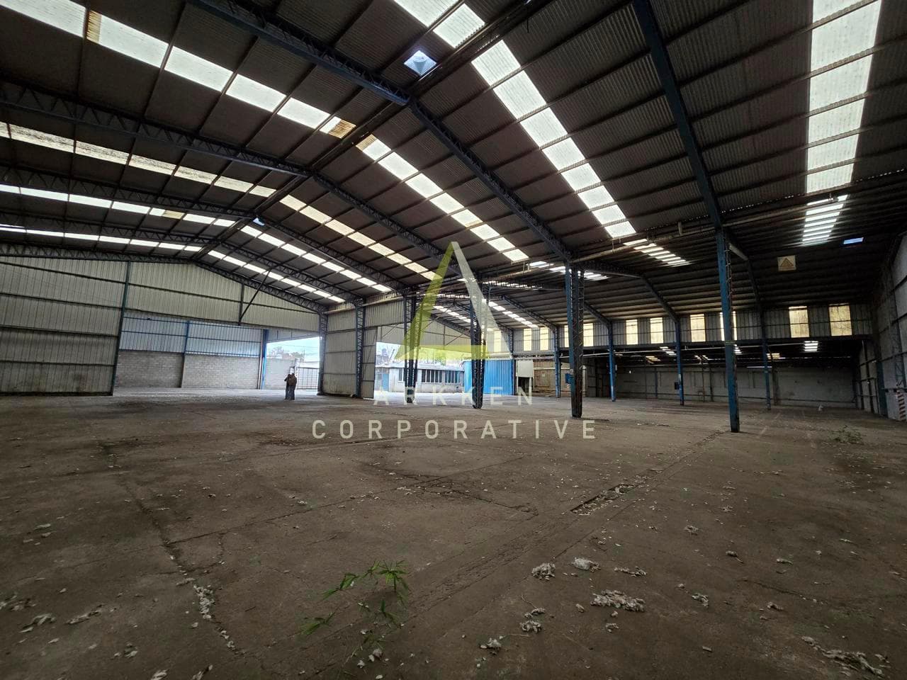 Galpón en alquiler en Villa Tesei - 1