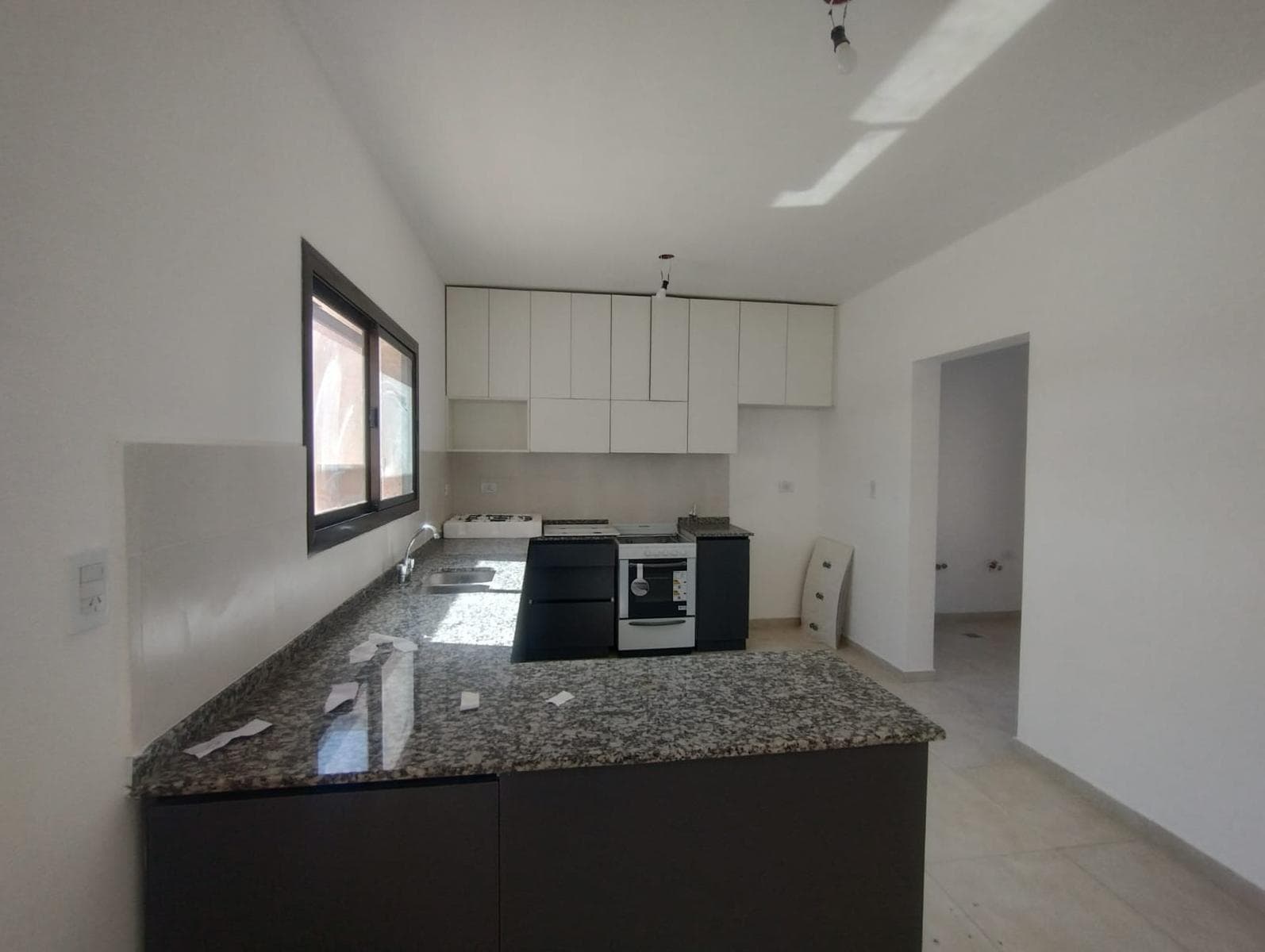Se vende fantástica casa en Barrio Vista Oliva, Maipu - 1