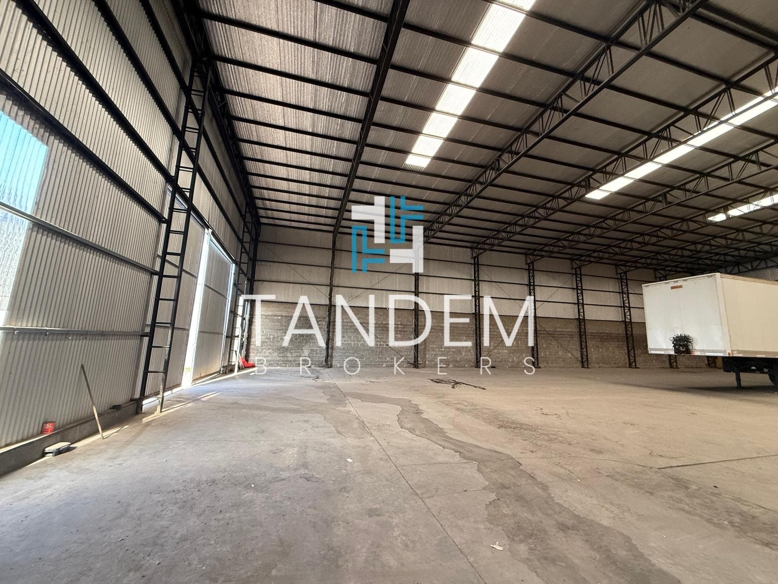 Galpón en Area de Promoción El Triángulo - 1